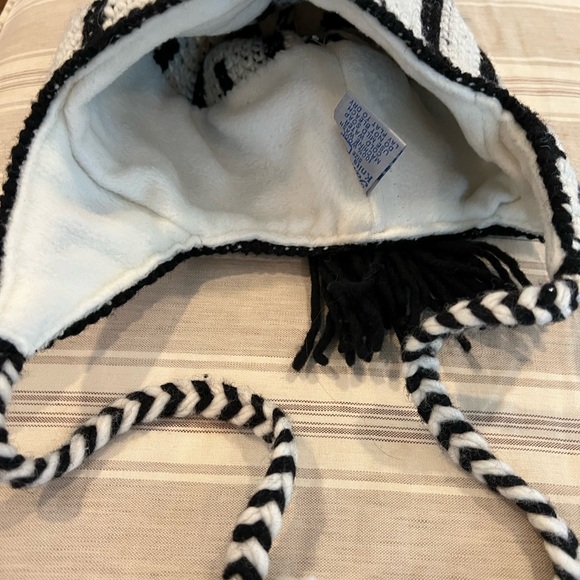 Zebra hat bought at boutique store. Winter fall hat fleece lined - Picture 5 of 5